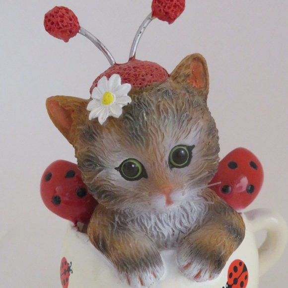 Cute as a Bug Cups of Affection Cat in Teacup with Certificate (F57) - Picture 2 of 12